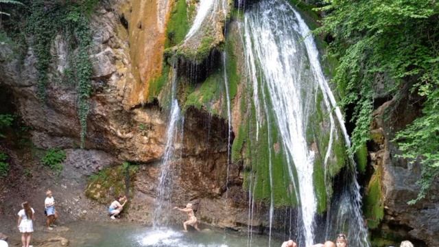 К водопадам ущелья Хапхал. 20.07.25. смотреть онлайн