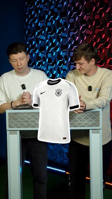 СТАРАЯ или НОВАЯ форма? #мячlab #футбол #форма #реалмадрид смотреть онлайн