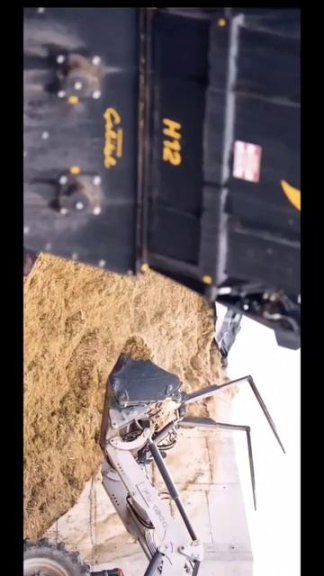 Горизонтальный миксер-кормораздатчик Celikel смотреть онлайн