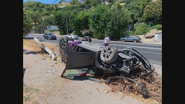 ОБЗОР ДТП\\подборка-июль\грузовики на красный\ДТП с ДПС\обочина как проблема\коварные столбы\ смотреть онлайн