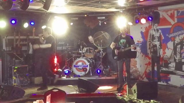 2025-07-06 - Алко-трио «СиНяЯ ГуСеНиЦа» - Вечер песен Юрия Хоя в клубе «Big Ben»