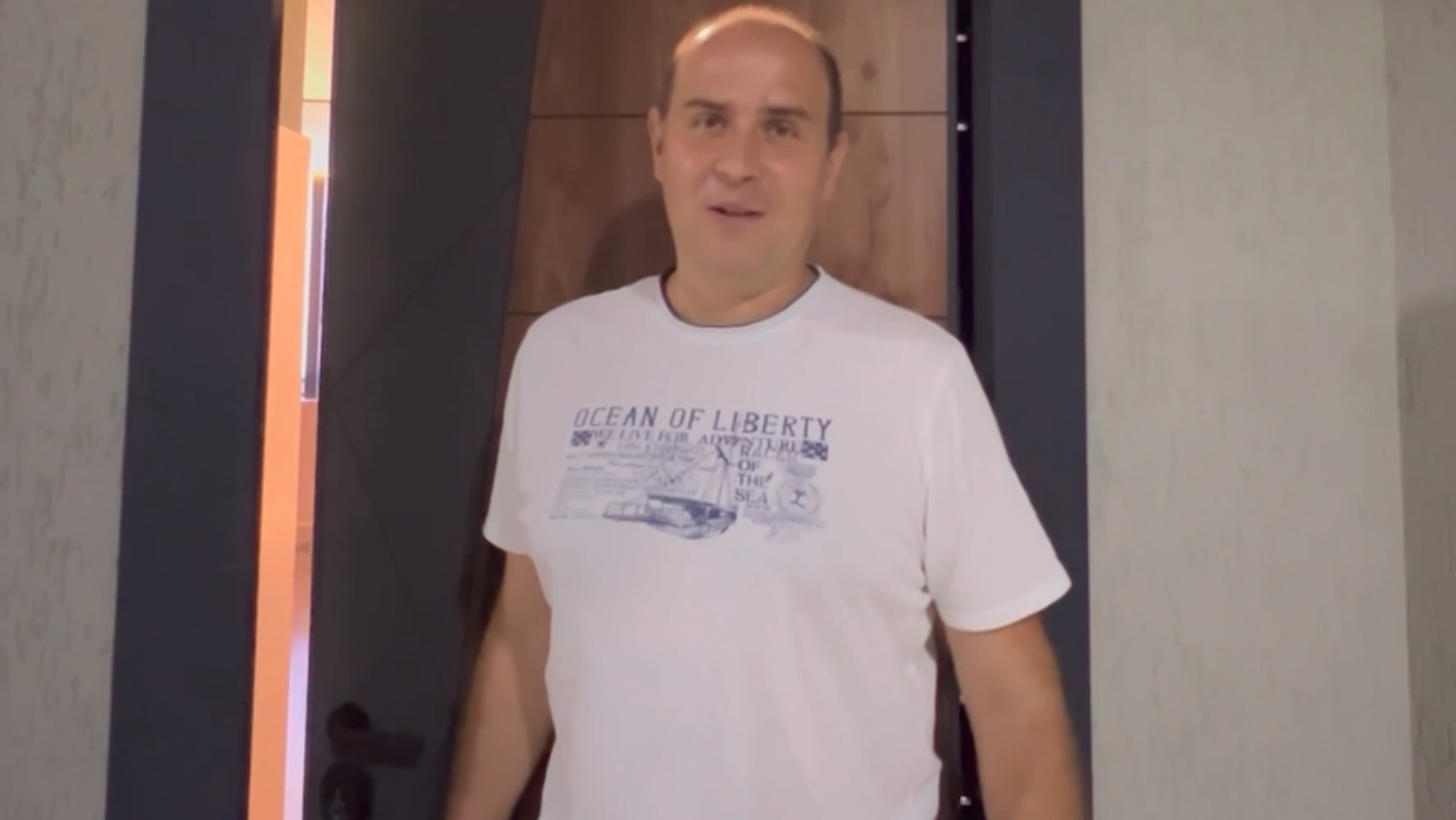 Ремонт квартиры «До» и «После» от Бориса и его команды выполнен в небольшой квартире студии смотреть онлайн