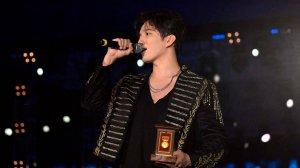 Звание народного артиста Кыргызстана присвоили казахстанскому певцу Димашу Кудайбергену