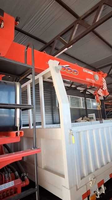 Isuzu Giga бортовой грузовик с краном Unic смотреть онлайн