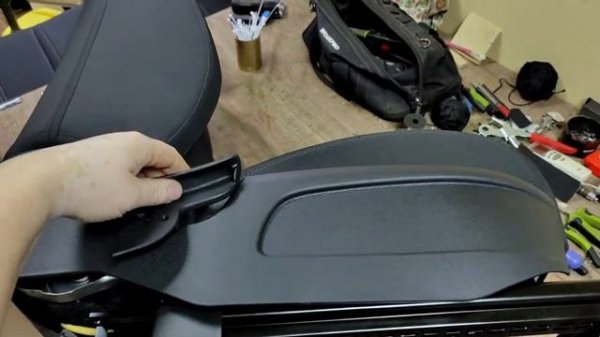 Разбор Киа Спортейдж 5 для самостоятельной установки авточехлов