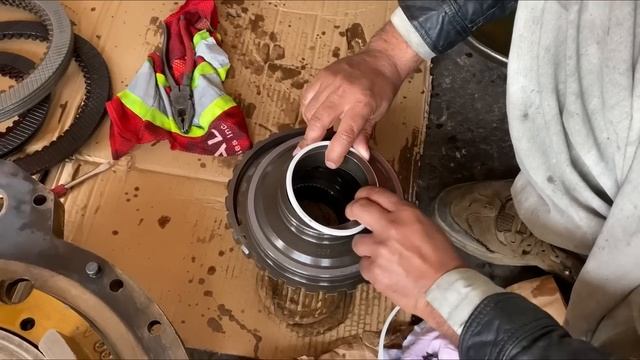 СТРАННЫЙ Ремонт ТРАНСМИССИИ CAT 950 Экспертами! ВСЁ ВИДЕО! 🤯 смотреть онлайн