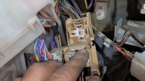 Toyota Camry sv40  95 год,  реле бензонасоса.