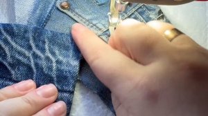 Создаём что-то новое из старых джинсов! Простой и оригинальный способ. ♻️ DIY Upcycling джинсов.