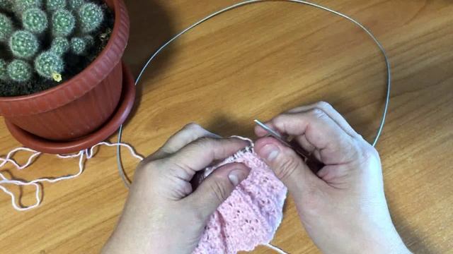 Нарядный узор спицами, можно и как резиночку смотреть онлайн