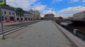Впервые поехал на самокате по Москве