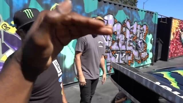 Ken Block Slays the Donut Garage in his 650HP Fiesta #Yardkhana смотреть онлайн