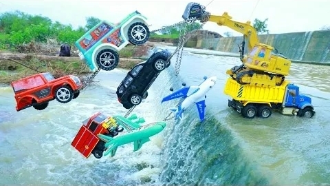 Самолет Thar Roxx, пикап Tata, Toyota Fortuner, авария, Самый большой водопад, разрушающий JCB