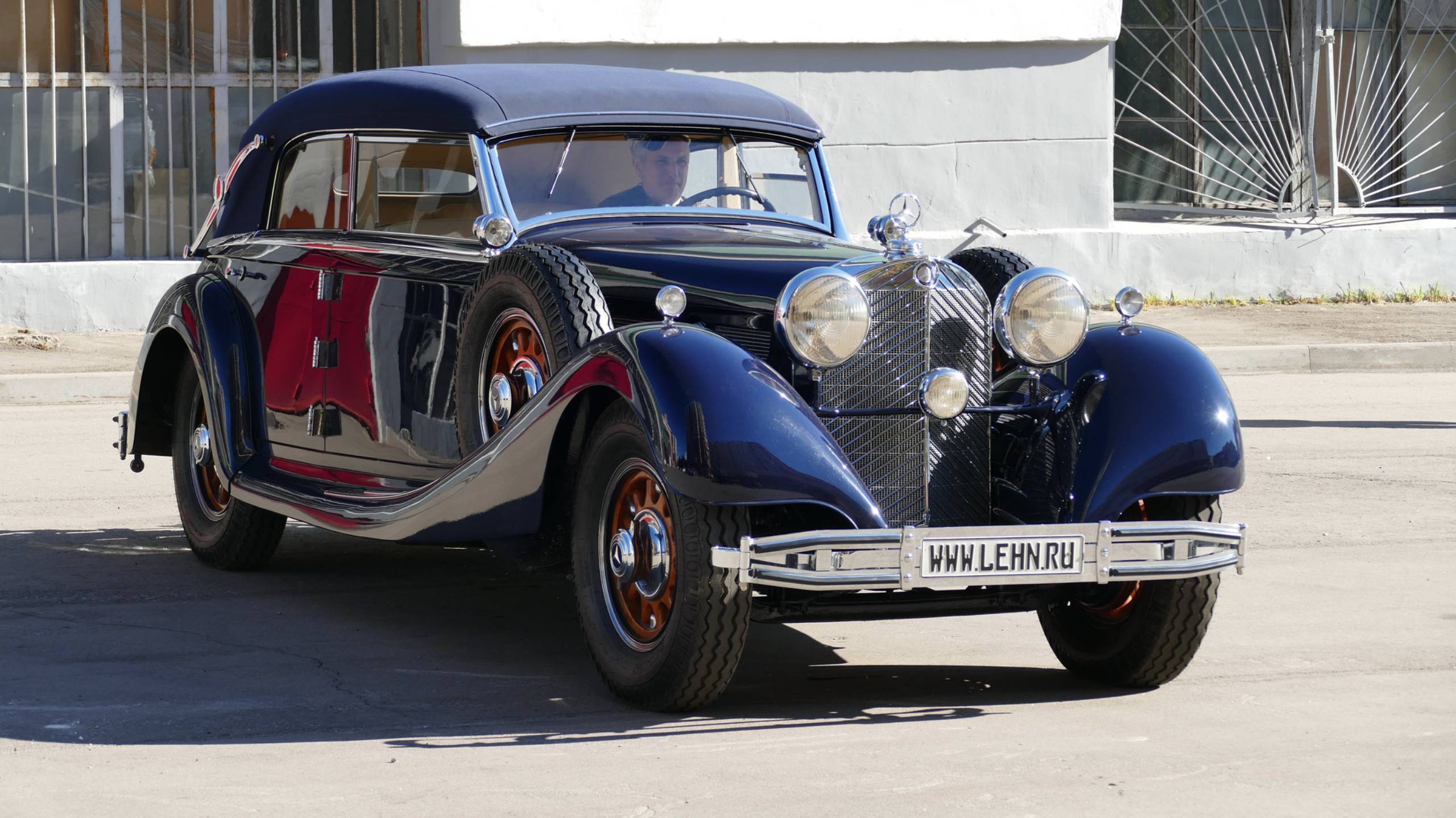 Mercedes-Benz 770 Cabriolet D 1937 года на выставке 