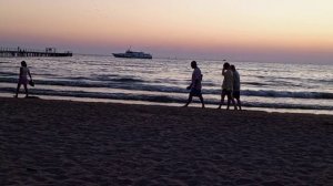 Пляжная жизнь ночное купание Анапа