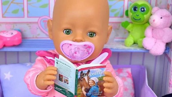 🍿 Время купания куклы Baby Born и вечерние процедуры в розовой спальне!