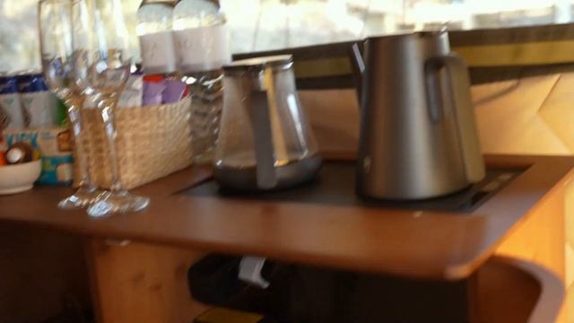 Ее реакция на 36м2 в Красной поляне #шортс #тикток #глэмпинг смотреть онлайн