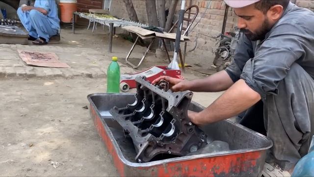 Ремонт двигателя автомобиля Toyota смотреть онлайн