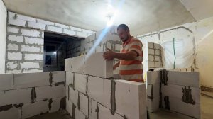 Давно нужно было это сделать! Наводим порядок на участке и в доме. Продолжаем строить новые стены.