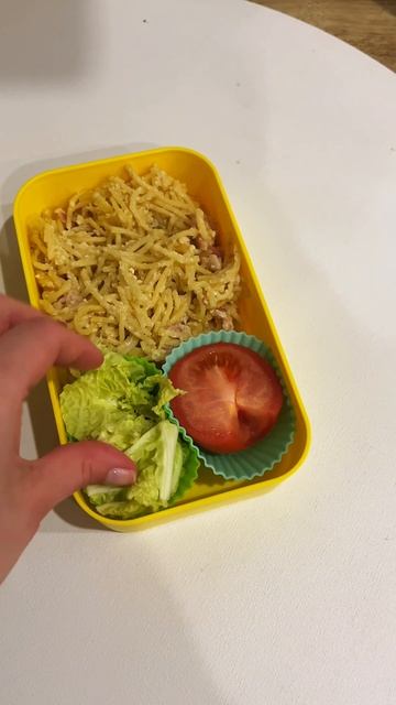 Собираю ланч-бокс мужу на работу