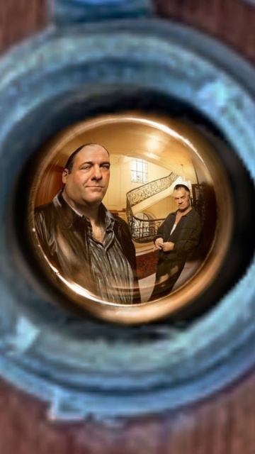 Банк угрожает выслать группу взыскания долга домой! Что делать?