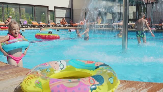 Открытый бассейн