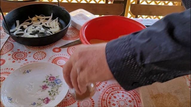 Свиная рулька в тандыре с картофелем