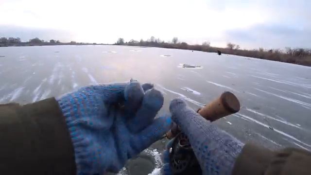 Зимняя рыбалка на балансир смотреть онлайн