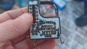 Не догадался бы об назначения этого предмета, если-бы продавец на барахолке не рассказал мне.