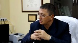 Доктор Мясников рекламирует БАДы, мази и всякие лохотроны?