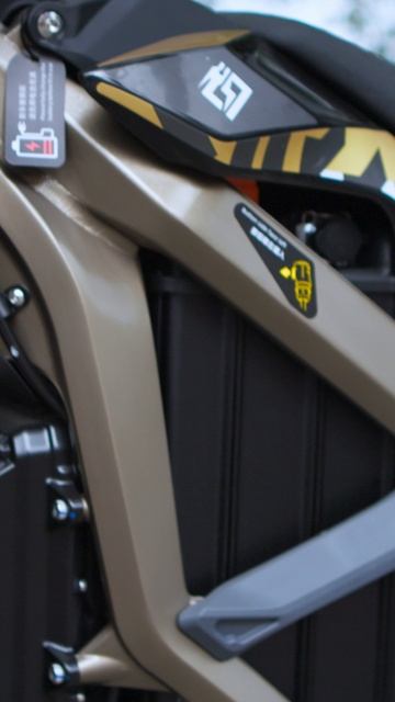 Электрический эндуро SUR-RON Ultra Bee | ОЗОР И ТЕСТ-ДРАЙВ смотреть онлайн