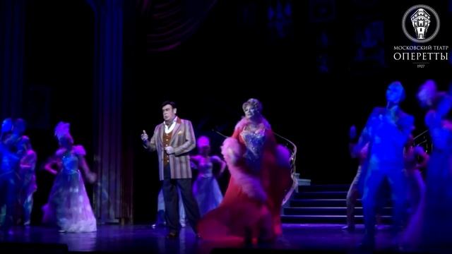 Светлана Варгузова - поздравление с днем рождения перед спектаклем 