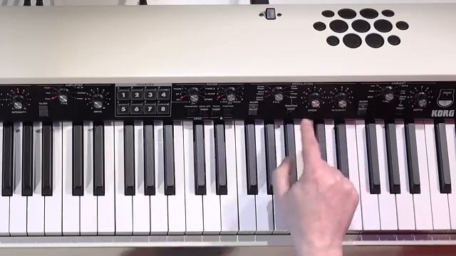 Korg SV-2 - First five minutes with Luke from Korg смотреть онлайн