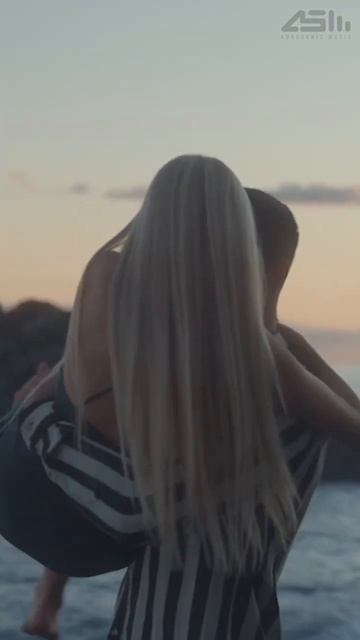 And here comes THE VOCALS смотреть онлайн