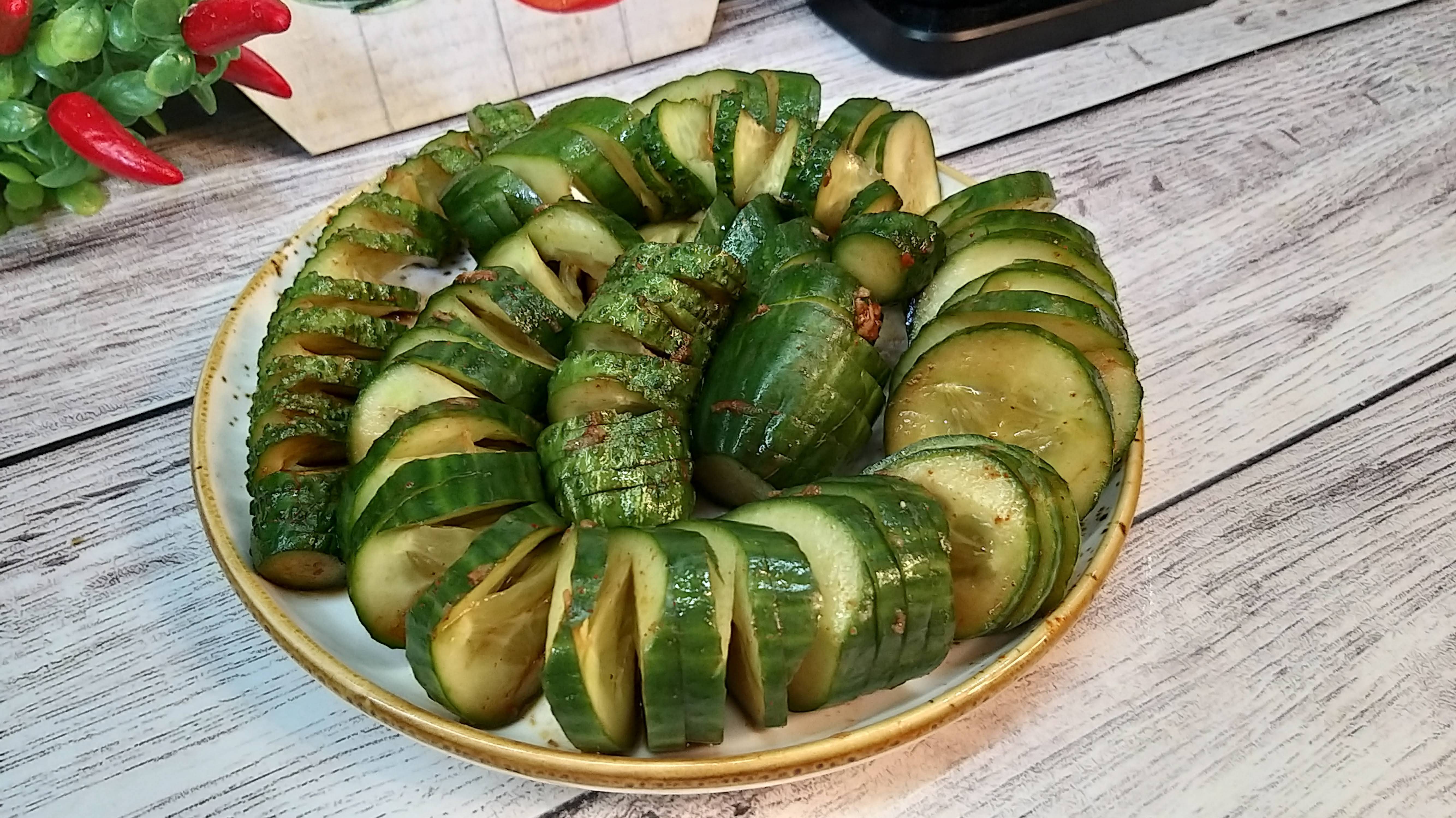 Огурцы по-корейски Огуречные спирали по Азиатски или салат из огурца смотреть онлайн