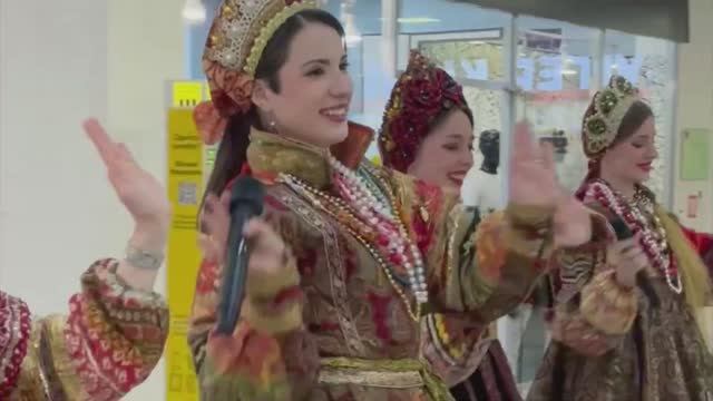 Ансамбль Московский Переполох // Выступление в торговом центре смотреть онлайн