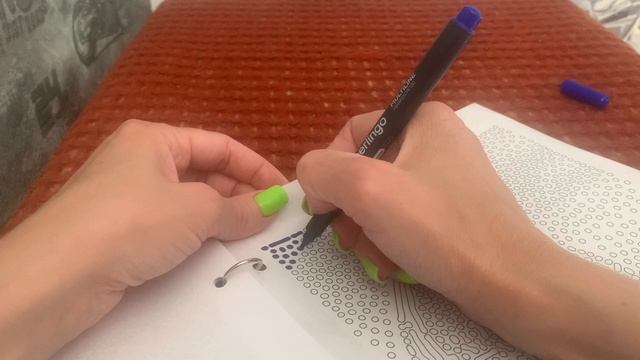 Хобби влог. Раскрашиваю и болтаю в распечатанной раскраске. смотреть онлайн