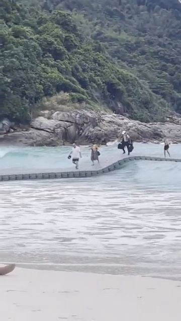 Отпуск смотреть онлайн