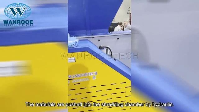 Одновальный шредер для измельчения пластиковых труб из ПВД на выставке CHINAPLUS 2025 в Шеньчжень смотреть онлайн