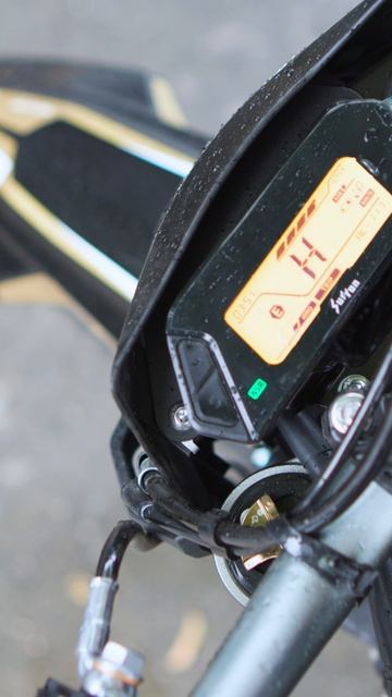 Электрический эндуро SUR-RON Ultra Bee | ОЗОР И ТЕСТ-ДРАЙВ смотреть онлайн