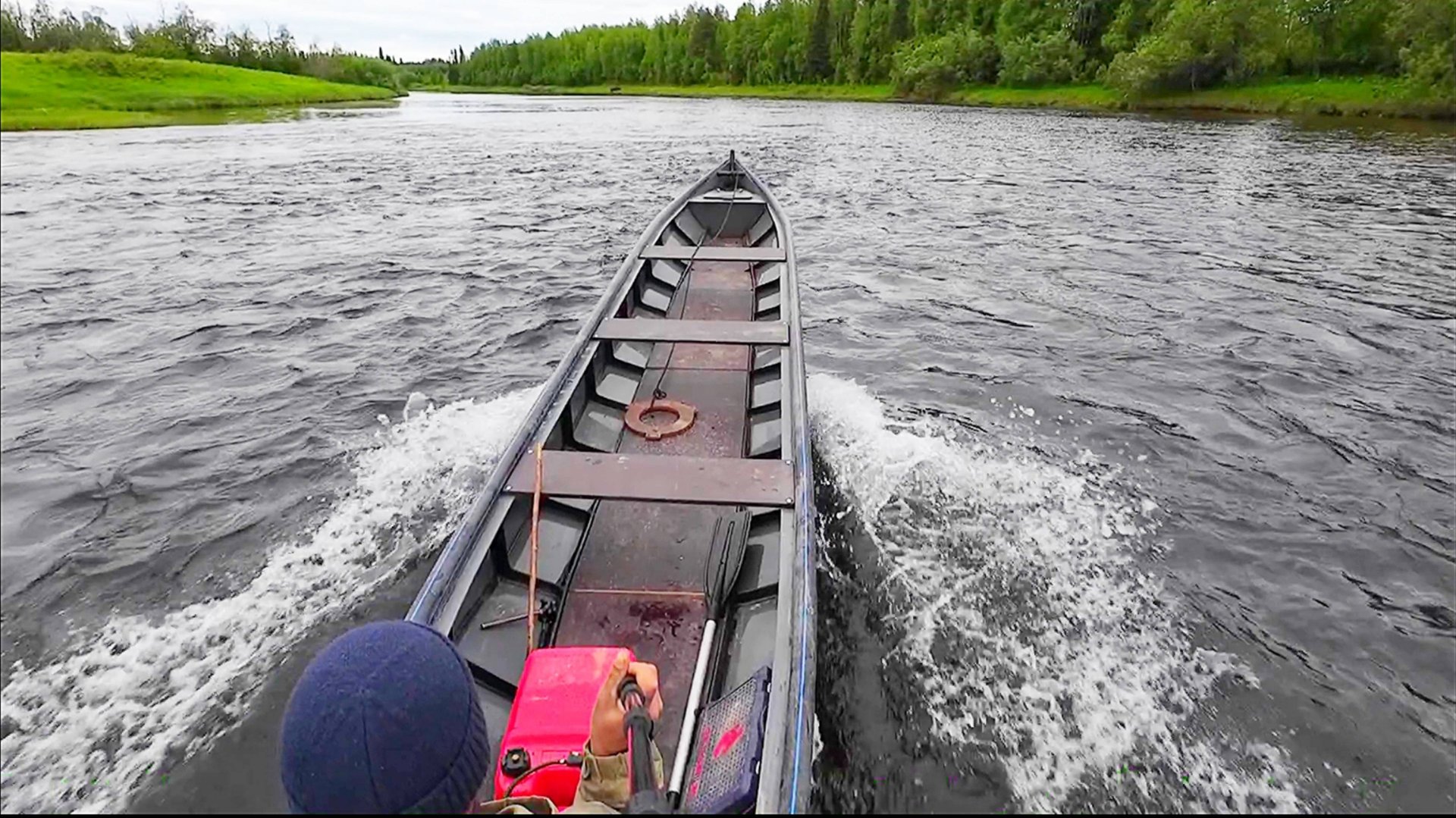 ЛОДКА ЛЕТАЕТ / ЗАЩИТА РАБОТАЕТ ОТЛИЧНО. ПЕРВЫЕ ИСПЫТАНИЯ ЛОДКИ ИЗ ПНД ПЛАСТИКА ОТ КОМПАНИИ МАКСИХОД