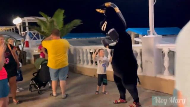 Отдыхаем в Лазаревском 🌴 Гуляем по ночному посёлку 🎆 Кафе и развлечения на Чёрном море смотреть онлайн