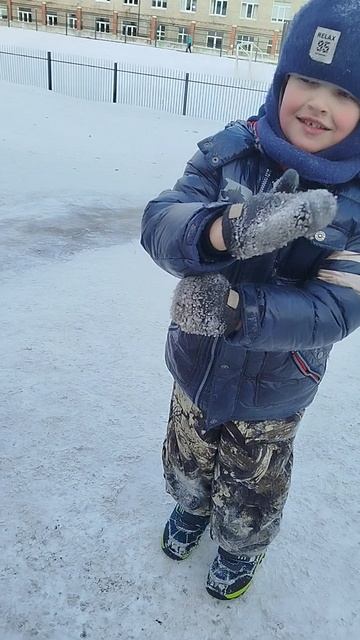ну хз смотреть онлайн