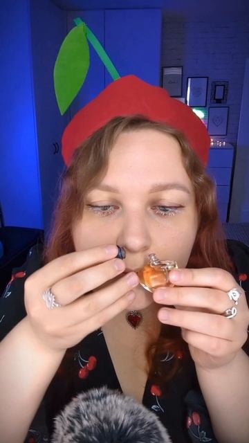 АСМР Распаковка миниатюр духов Guerlain из Дьюти Фри #asmr #асмр #unboxing ASMR Parfums unboxing смотреть онлайн