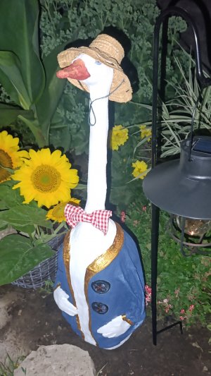 Идея из пластиковой бутылки и цемента