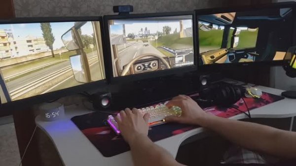 Тройной дисплей Tripplesrceen, Три монитора в экран, кронштейн и мониторы для автосимулятора ETS2