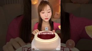 АСМР/Поедание тортов на камеру/asmr/Мукбанг