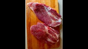 Стейк из свиной шеи на электро гриле