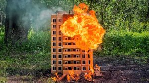 Пожар Разрушает Здание!