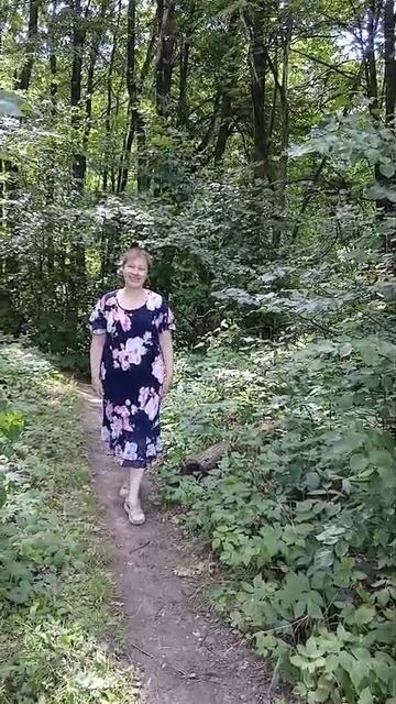 "Протоптана тропка".
Автор и чтец Светлана Вытягова. смотреть онлайн