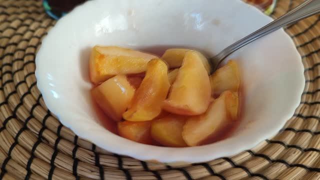 Янтарное яблочное варенье: в 2 раза меньше сахара